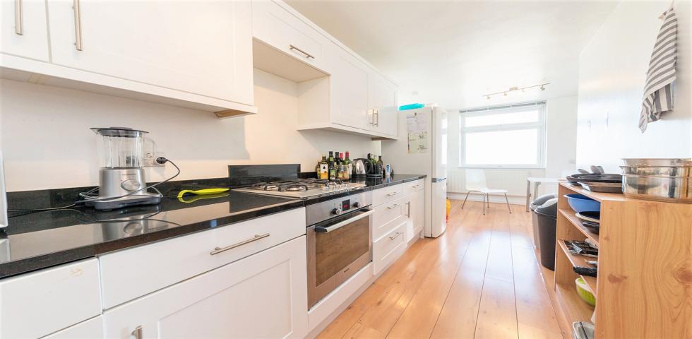 Three Bed / Three Bath High Street, Pinner